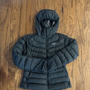 Arc'teryx Black Insulated Jacket size Small